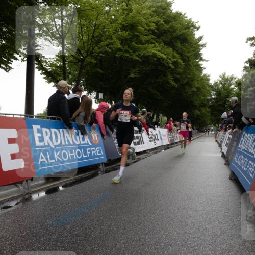 14.06.2026 - REWE Women's Run Michael Strokosch http://msf.ph/oto/9782939 14.06.2026 09:44:34 Laufen 11447 meine-sportfotos.de