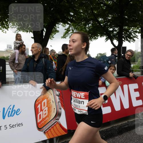 14.06.2026 - REWE Women's Run Michael Strokosch http://msf.ph/oto/9783078 14.06.2026 09:47:26 Laufen 7645, 5, 10, 18, 10, 08, 17, 56, 80, 97, 10601 meine-sportfotos.de