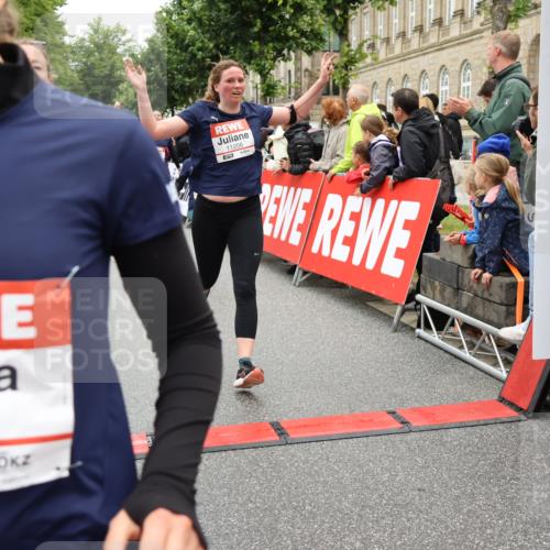14.06.2026 - REWE Women's Run Strokosch-Dieckow http://msf.ph/oto/9783079 14.06.2026 10:01:35 Ziel 10077, 10315, 10369, 10792, 10812, 10824, 10828, 10902, 10915, 10966, 11018, 11044, 11045, 11196, 11206, 11319, 11361 meine-sportfotos.de