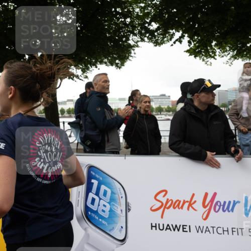 14.06.2026 - REWE Women's Run Michael Strokosch http://msf.ph/oto/9783098 14.06.2026 09:47:27 Laufen 10, 18, 2552, 10, 08, 17, 56, 80, 1752, 5 meine-sportfotos.de