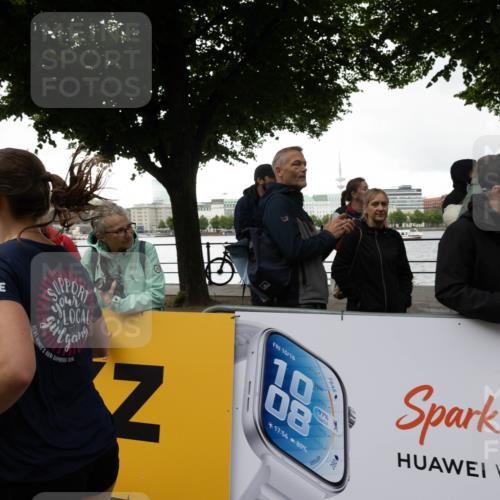 14.06.2026 - REWE Women's Run Michael Strokosch http://msf.ph/oto/9783101 14.06.2026 09:47:27 Laufen 5, 10, 18, 2752, 2552, 2382, 10, 08, 91, 1952, 17, 56, 80, 1752 meine-sportfotos.de