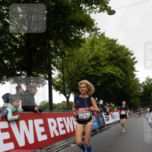 14.06.2026 - REWE Women's Run Michael Strokosch http://msf.ph/oto/9783120 14.06.2026 09:47:36 Laufen 10488, 57 meine-sportfotos.de
