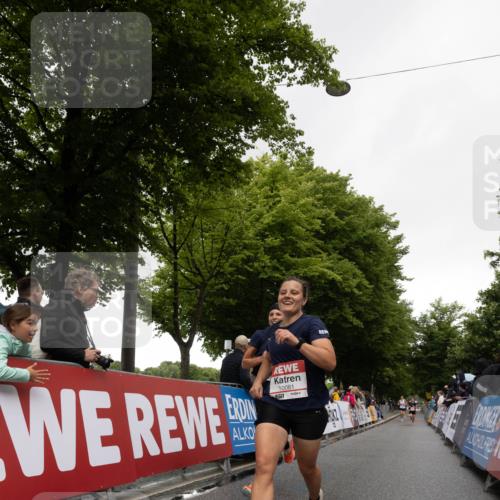 14.06.2026 - REWE Women's Run Michael Strokosch http://msf.ph/oto/9783175 14.06.2026 09:47:43 Laufen 10081 meine-sportfotos.de