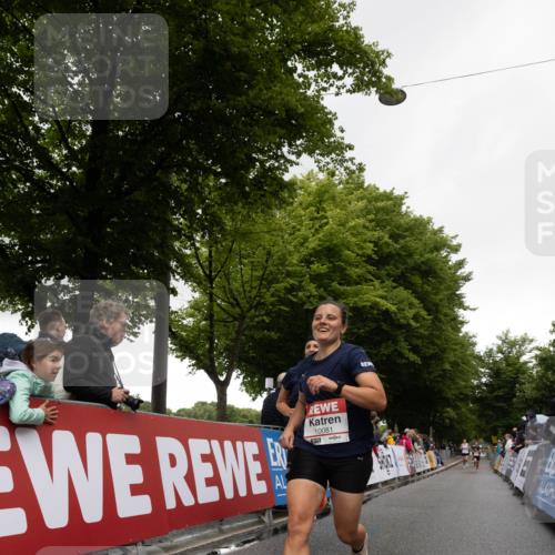 14.06.2026 - REWE Women's Run Michael Strokosch http://msf.ph/oto/9783177 14.06.2026 09:47:43 Laufen 10081 meine-sportfotos.de