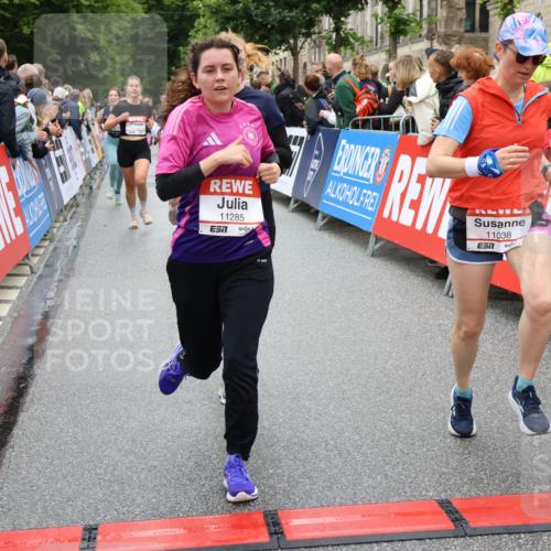 14.06.2026 - REWE Women's Run Strokosch-Dieckow http://msf.ph/oto/9783357 14.06.2026 10:01:55 Ziel 10165, 10320, 10431, 10453, 10521, 10831, 11013, 11038, 11039, 11075, 11078, 11139, 11225, 11285 meine-sportfotos.de