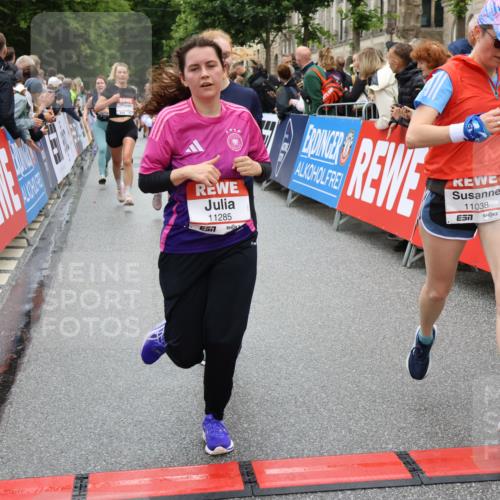 14.06.2026 - REWE Women's Run Strokosch-Dieckow http://msf.ph/oto/9783367 14.06.2026 10:01:55 Ziel 10165, 10320, 10431, 10453, 10521, 10831, 11013, 11038, 11039, 11075, 11078, 11139, 11225, 11285 meine-sportfotos.de