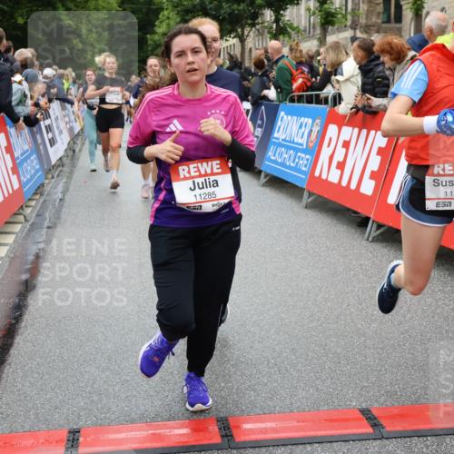 14.06.2026 - REWE Women's Run Strokosch-Dieckow http://msf.ph/oto/9783376 14.06.2026 10:01:55 Ziel 10165, 10320, 10431, 10453, 10521, 10831, 11013, 11038, 11039, 11075, 11078, 11139, 11225, 11285 meine-sportfotos.de