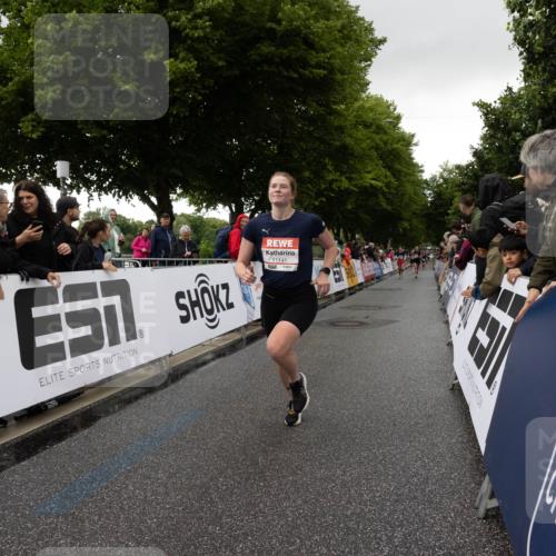 14.06.2026 - REWE Women's Run Michael Strokosch http://msf.ph/oto/9783388 14.06.2026 09:48:59 Laufen 651, 11141 meine-sportfotos.de