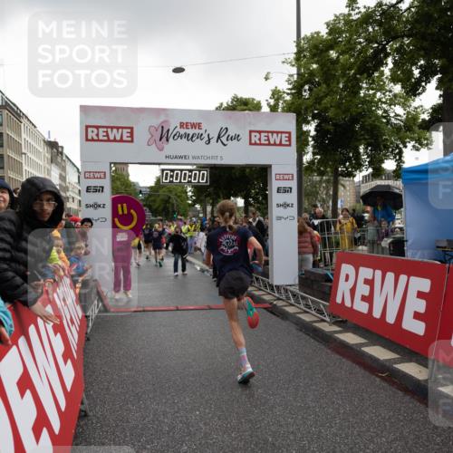 14.06.2026 - REWE Women's Run Michael Strokosch http://msf.ph/oto/9783469 14.06.2026 09:49:18 Laufen 5, 0, 00, 00, 340 meine-sportfotos.de