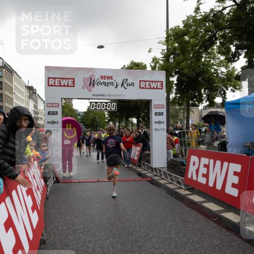 14.06.2026 - REWE Women's Run Michael Strokosch http://msf.ph/oto/9783483 14.06.2026 09:49:18 Laufen 7, 5, 0, 00, 00, 4 meine-sportfotos.de