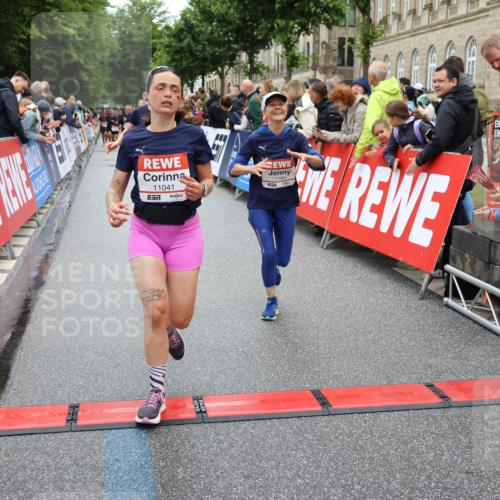 14.06.2026 - REWE Women's Run Strokosch-Dieckow http://msf.ph/oto/9783488 14.06.2026 10:02:01 Ziel 10320, 10431, 10453, 10521, 10817, 11038, 11039, 11041, 11139, 11180, 11225, 11285, 11506 meine-sportfotos.de