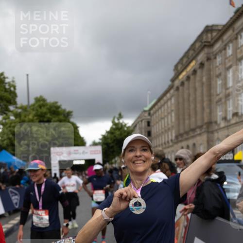 14.06.2026 - REWE Women's Run Michael Strokosch http://msf.ph/oto/9783556 14.06.2026 09:52:24 Laufen 3, 10604 meine-sportfotos.de