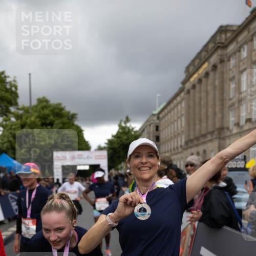14.06.2026 - REWE Women's Run Michael Strokosch http://msf.ph/oto/9783565 14.06.2026 09:52:25 Laufen 10, 10604 meine-sportfotos.de