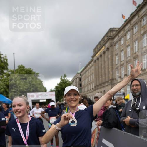 14.06.2026 - REWE Women's Run Michael Strokosch http://msf.ph/oto/9783578 14.06.2026 09:52:25 Laufen 10999, 10604, 34 meine-sportfotos.de