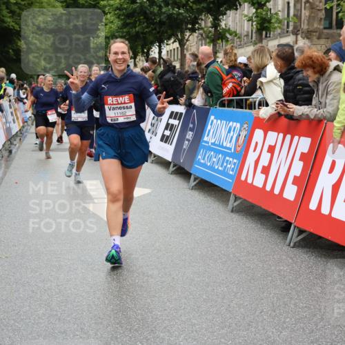 14.06.2026 - REWE Women's Run Strokosch-Dieckow http://msf.ph/oto/9783599 14.06.2026 10:02:06 Ziel 10521, 10817, 10860, 11039, 11041, 11139, 11162, 11180, 11225, 11506, 11511, 11514 meine-sportfotos.de
