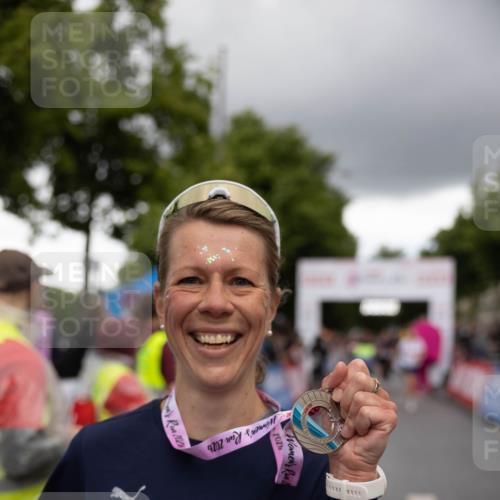 14.06.2026 - REWE Women's Run Michael Strokosch http://msf.ph/oto/9783633 14.06.2026 09:52:44 Laufen 1026, 9207, 11111, 1111, 10971, 7 meine-sportfotos.de