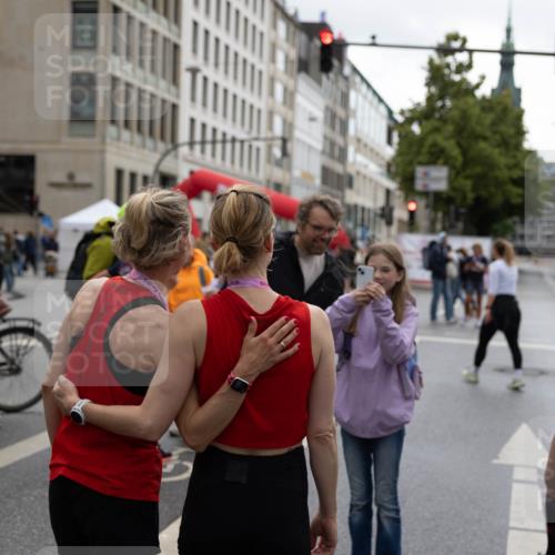 14.06.2026 - REWE Women's Run Michael Strokosch http://msf.ph/oto/9783636 14.06.2026 09:52:54 Laufen 2016, 7026 meine-sportfotos.de