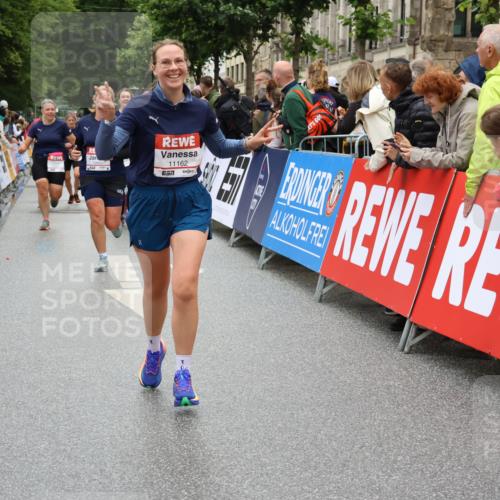 14.06.2026 - REWE Women's Run Strokosch-Dieckow http://msf.ph/oto/9783641 14.06.2026 10:02:06 Ziel 10521, 10817, 10860, 11039, 11041, 11139, 11162, 11180, 11225, 11506, 11511, 11514 meine-sportfotos.de