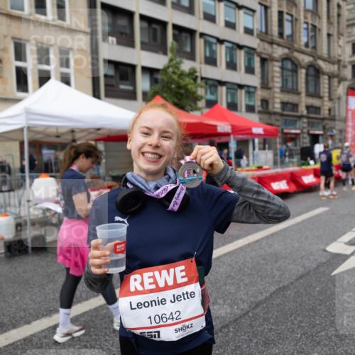 14.06.2026 - REWE Women's Run Michael Strokosch http://msf.ph/oto/9783657 14.06.2026 09:54:56 Laufen 7112, 10642, 9202 meine-sportfotos.de