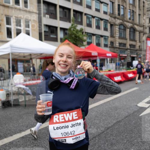 14.06.2026 - REWE Women's Run Michael Strokosch http://msf.ph/oto/9783668 14.06.2026 09:54:57 Laufen 317, 920, 10642, 57 meine-sportfotos.de