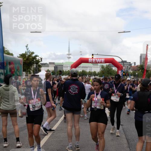 14.06.2026 - REWE Women's Run Michael Strokosch http://msf.ph/oto/9783771 14.06.2026 10:02:54 Laufen 856, 312, 11240, 7 meine-sportfotos.de