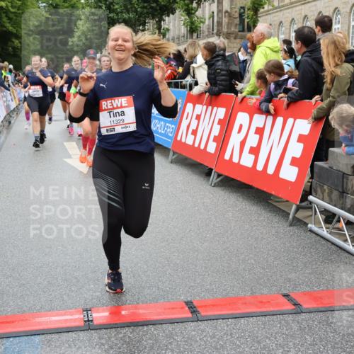 14.06.2026 - REWE Women's Run Strokosch-Dieckow http://msf.ph/oto/9783982 14.06.2026 10:02:24 Ziel 10622, 10733, 10772, 10904, 10945, 10946, 11032, 11191, 11329, 11512, 11513 meine-sportfotos.de