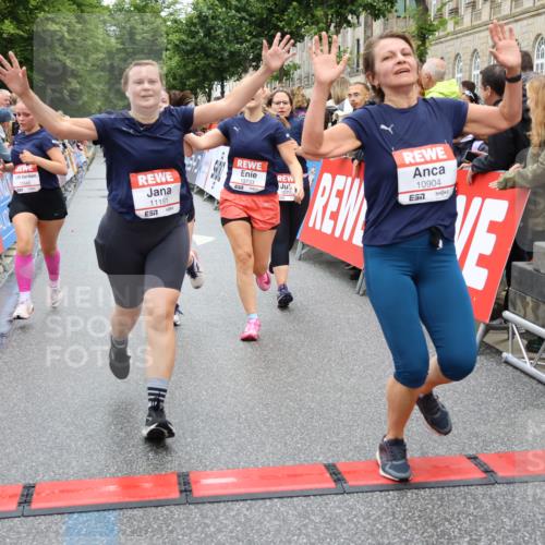 14.06.2026 - REWE Women's Run Strokosch-Dieckow http://msf.ph/oto/9784071 14.06.2026 10:02:26 Ziel 10622, 10733, 10772, 10904, 10945, 10946, 11032, 11191, 11329, 11512, 11513 meine-sportfotos.de