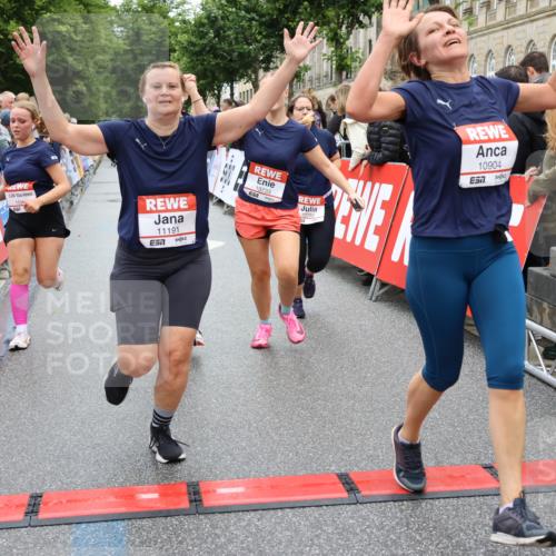 14.06.2026 - REWE Women's Run Strokosch-Dieckow http://msf.ph/oto/9784089 14.06.2026 10:02:26 Ziel 10622, 10733, 10772, 10904, 10945, 10946, 11032, 11191, 11329, 11512, 11513 meine-sportfotos.de