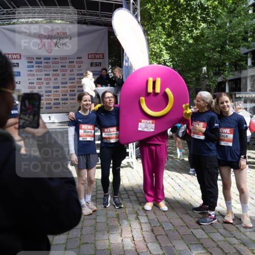 14.06.2026 - REWE Women's Run Michael Strokosch http://msf.ph/oto/9784108 14.06.2026 10:14:14 Laufen 7, 828, 51, 1, 5595, 6014, 5594 meine-sportfotos.de