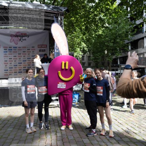 14.06.2026 - REWE Women's Run Michael Strokosch http://msf.ph/oto/9784110 14.06.2026 10:14:20 Laufen 34, 2, 1, 5595 meine-sportfotos.de