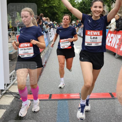 14.06.2026 - REWE Women's Run Strokosch-Dieckow http://msf.ph/oto/9784128 14.06.2026 10:02:27 Ziel 10622, 10733, 10772, 10904, 10945, 10946, 11032, 11191, 11329 meine-sportfotos.de