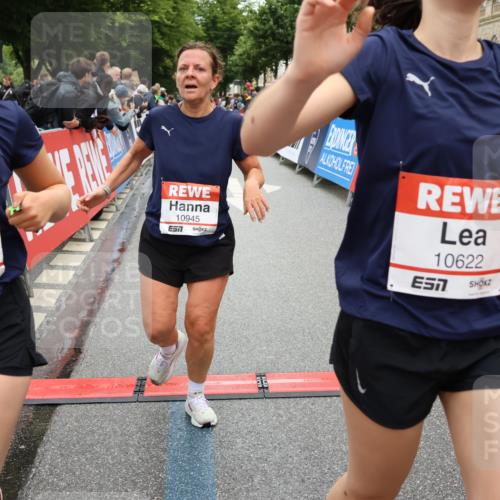 14.06.2026 - REWE Women's Run Strokosch-Dieckow http://msf.ph/oto/9784137 14.06.2026 10:02:28 Ziel 10622, 10733, 10772, 10904, 10945, 10946, 11032, 11191, 11329 meine-sportfotos.de