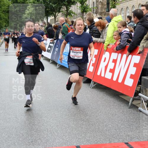 14.06.2026 - REWE Women's Run Strokosch-Dieckow http://msf.ph/oto/9784263 14.06.2026 10:02:42 Ziel 10261, 10617, 10780, 10932, 11102, 11448 meine-sportfotos.de