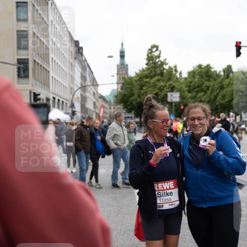 14.06.2026 - REWE Women's Run Michael Strokosch http://msf.ph/oto/9784301 14.06.2026 10:33:03 Laufen 10, 32, 11255 meine-sportfotos.de