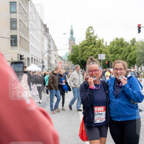 14.06.2026 - REWE Women's Run Michael Strokosch http://msf.ph/oto/9784311 14.06.2026 10:33:03 Laufen 10, 32, 11255, 67 meine-sportfotos.de