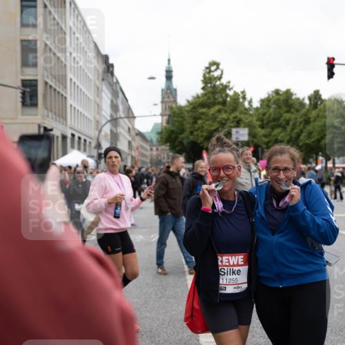 14.06.2026 - REWE Women's Run Michael Strokosch http://msf.ph/oto/9784348 14.06.2026 10:33:05 Laufen 10, 32, 11255 meine-sportfotos.de