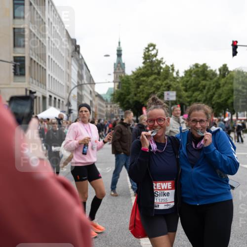 14.06.2026 - REWE Women's Run Michael Strokosch http://msf.ph/oto/9784353 14.06.2026 10:33:05 Laufen 10, 32, 11255, 57 meine-sportfotos.de