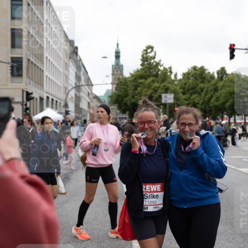 14.06.2026 - REWE Women's Run Michael Strokosch http://msf.ph/oto/9784357 14.06.2026 10:33:05 Laufen 10, 32, 11255, 577 meine-sportfotos.de