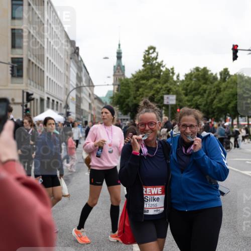 14.06.2026 - REWE Women's Run Michael Strokosch http://msf.ph/oto/9784360 14.06.2026 10:33:05 Laufen 10, 32, 11255, 57 meine-sportfotos.de
