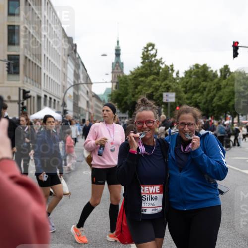 14.06.2026 - REWE Women's Run Michael Strokosch http://msf.ph/oto/9784361 14.06.2026 10:33:05 Laufen 10, 32, 11255, 57 meine-sportfotos.de