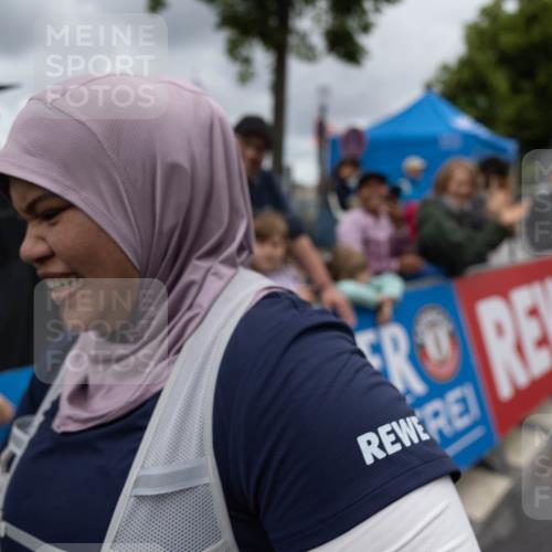 14.06.2026 - REWE Women's Run Michael Strokosch http://msf.ph/oto/9784413 14.06.2026 10:38:10 Laufen 101 meine-sportfotos.de