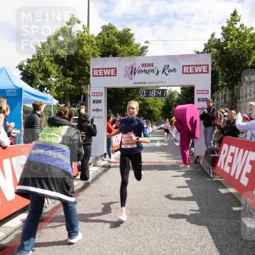14.06.2026 - REWE Women's Run Michael Strokosch http://msf.ph/oto/9784524 14.06.2026 10:49:29 Laufen 5, 0, 18, 48, 7 meine-sportfotos.de