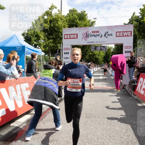 14.06.2026 - REWE Women's Run Michael Strokosch http://msf.ph/oto/9784530 14.06.2026 10:49:29 Laufen 11, 5, 34, 0, 18, 42, 5906, 70 meine-sportfotos.de