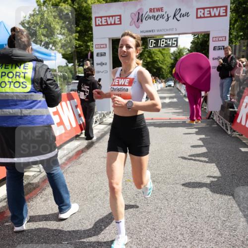 14.06.2026 - REWE Women's Run Michael Strokosch http://msf.ph/oto/9784550 14.06.2026 10:49:32 Laufen 5, 0, 18, 45, 7, 340, 737 meine-sportfotos.de