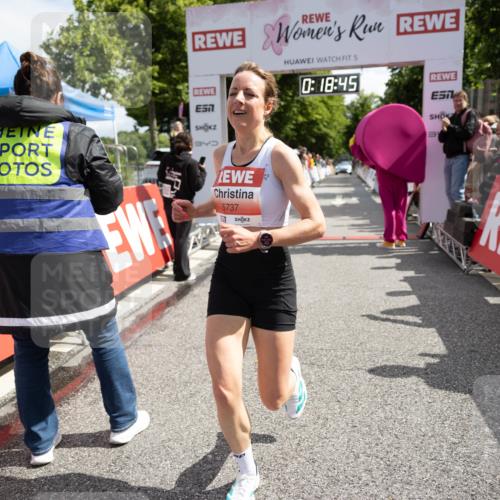 14.06.2026 - REWE Women's Run Michael Strokosch http://msf.ph/oto/9784552 14.06.2026 10:49:32 Laufen 7, 970, 5, 0, 18, 45, 5737 meine-sportfotos.de