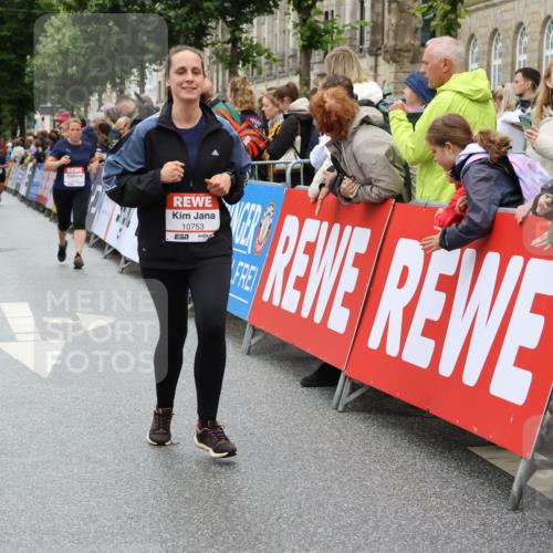 14.06.2026 - REWE Women's Run Strokosch-Dieckow http://msf.ph/oto/9784604 14.06.2026 10:03:01 Ziel 10170, 10631, 10639, 10753, 11110 meine-sportfotos.de