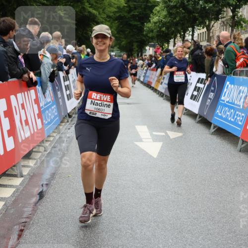 14.06.2026 - REWE Women's Run Strokosch-Dieckow http://msf.ph/oto/9784651 14.06.2026 10:03:02 Ziel 10170, 10631, 10639, 10753 meine-sportfotos.de