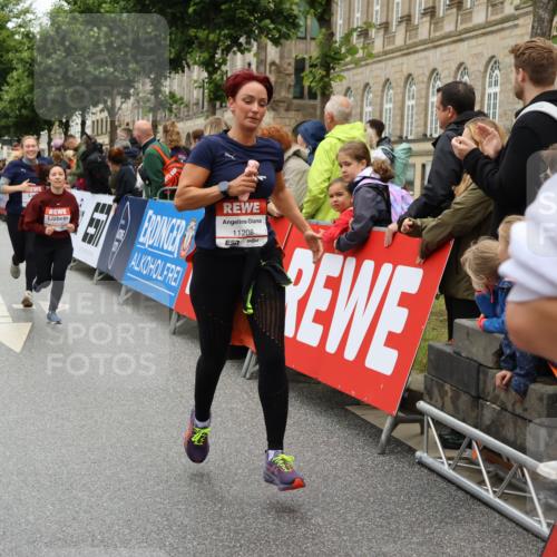 14.06.2026 - REWE Women's Run Strokosch-Dieckow http://msf.ph/oto/9784944 14.06.2026 10:03:17 Ziel 10028, 10029, 10224, 10510, 10670, 10785, 11208, 11350, 11444, 11523 meine-sportfotos.de