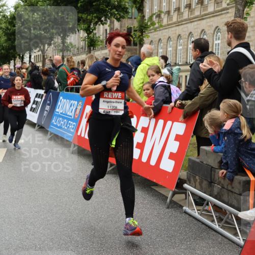 14.06.2026 - REWE Women's Run Strokosch-Dieckow http://msf.ph/oto/9784946 14.06.2026 10:03:17 Ziel 10028, 10029, 10224, 10510, 10670, 10785, 11208, 11350, 11444, 11523 meine-sportfotos.de