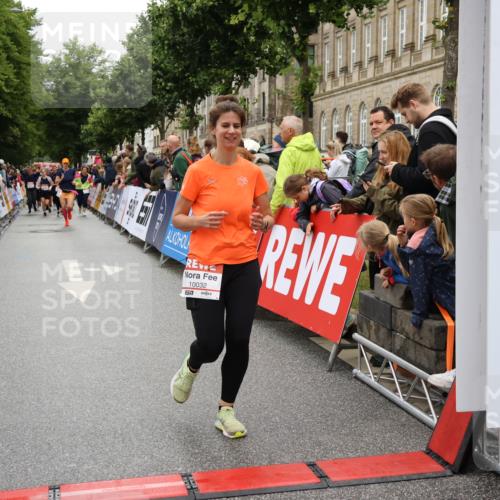 14.06.2026 - REWE Women's Run Strokosch-Dieckow http://msf.ph/oto/9785115 14.06.2026 10:03:36 Ziel 10026, 10032, 10323, 10421, 10549, 10647, 10652, 11366 meine-sportfotos.de